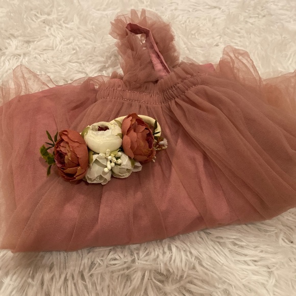 Party dress with bow only used once - Picture 1 of 4